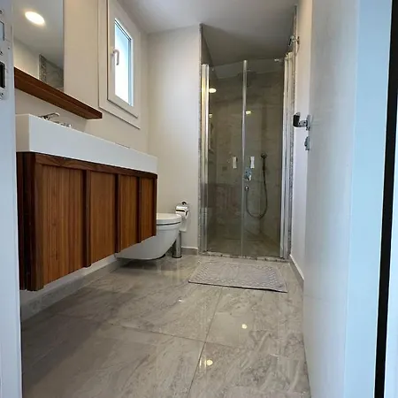 квартиры с собственным пляжем в Adabuku Apartment