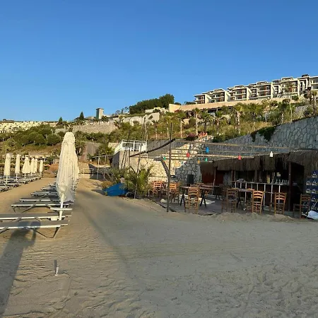 Apartment квартиры с собственным пляжем в Adabuku Bodrum