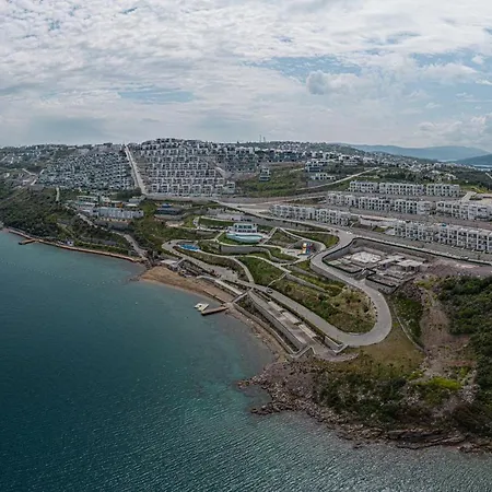 квартиры с собственным пляжем в Adabuku Apartment *